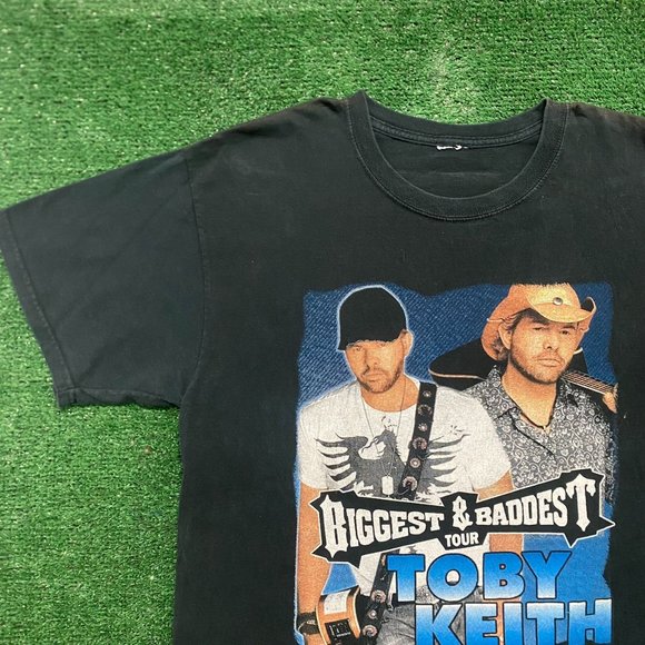 Vintage Y2K Toby Keith Tour Essential Country Music Band Tee - Picture 2 of 7
